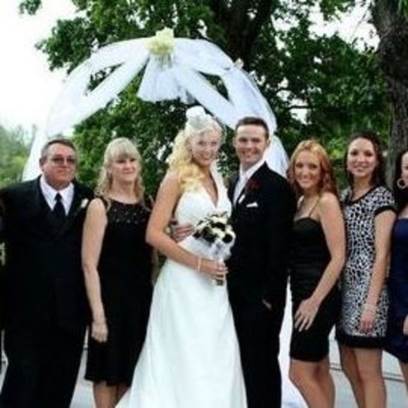 Meet your Posher, Debi - Picture 1 of 1